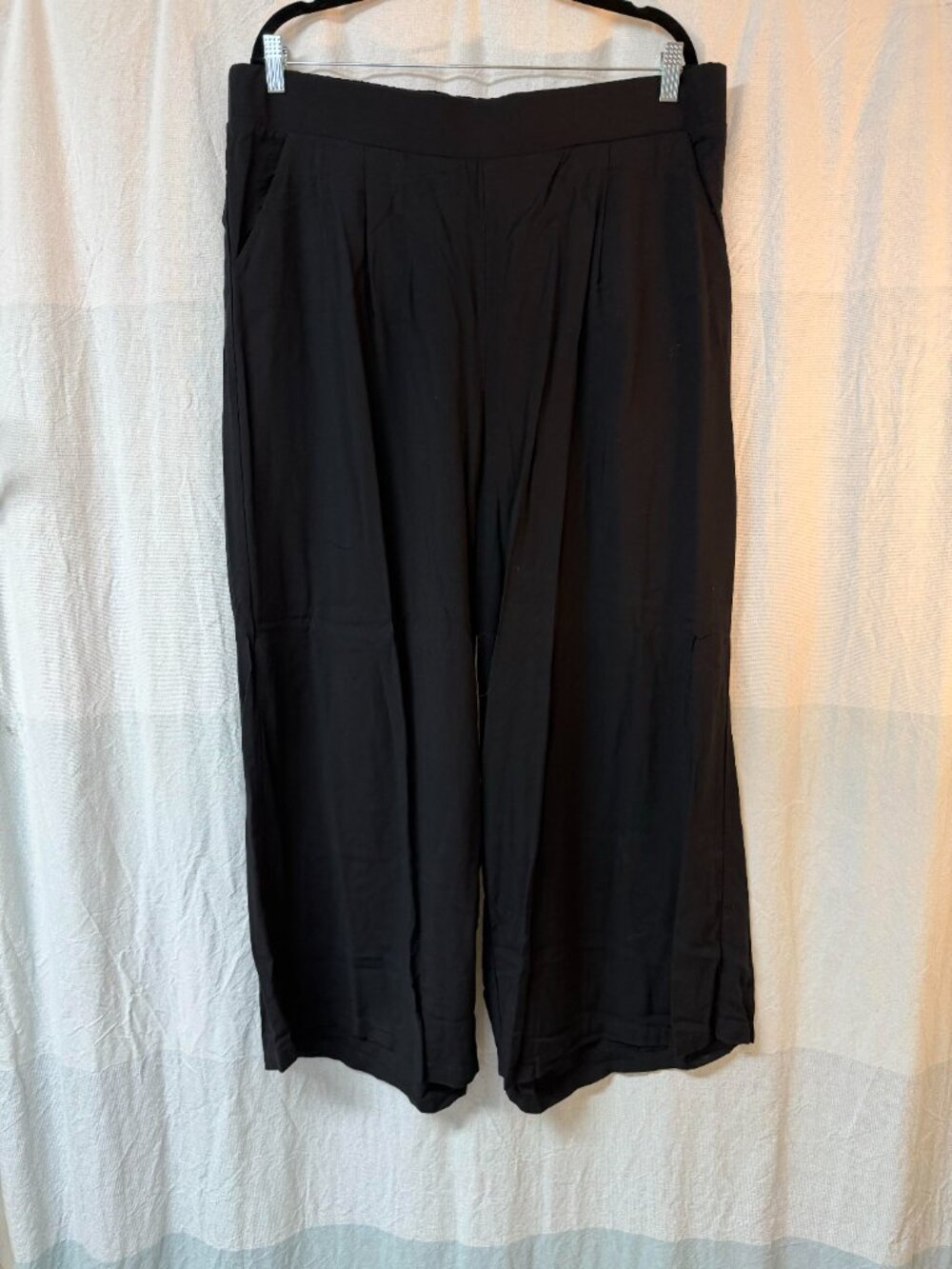 Pull-On Wide Leg Pant